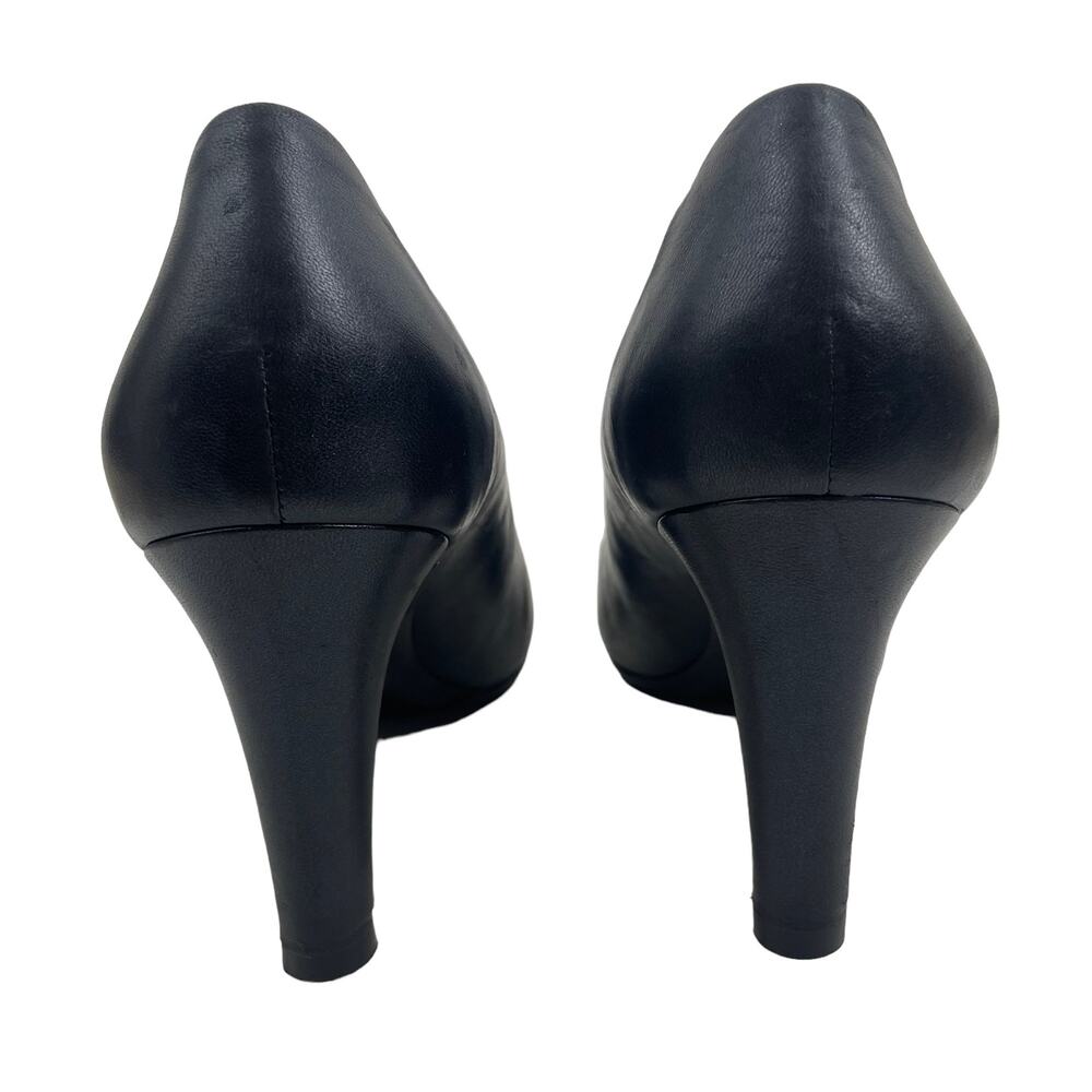 Chanel Cap Toe Leather Pumps CC Interlocking Logo Black Navy Size 39.5 - Picture 10 of 14